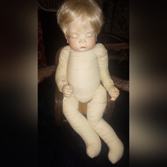 1987 collectible Boots Tyner Sugar Britches bisque doll - Picture 9 of 9